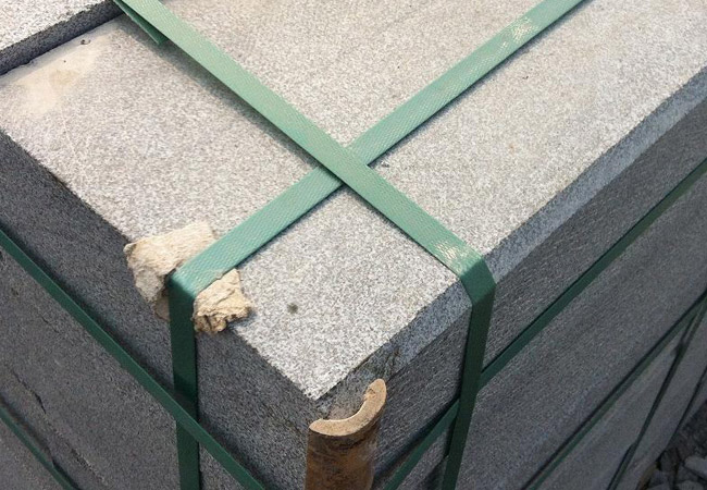 芝麻黑花崗巖彈石價格多少