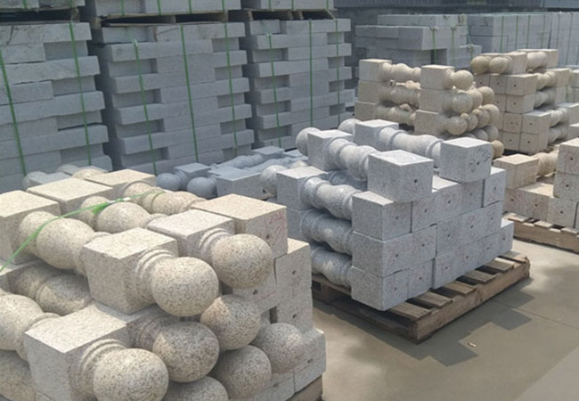 芝麻黑花崗巖欄桿多少錢一米