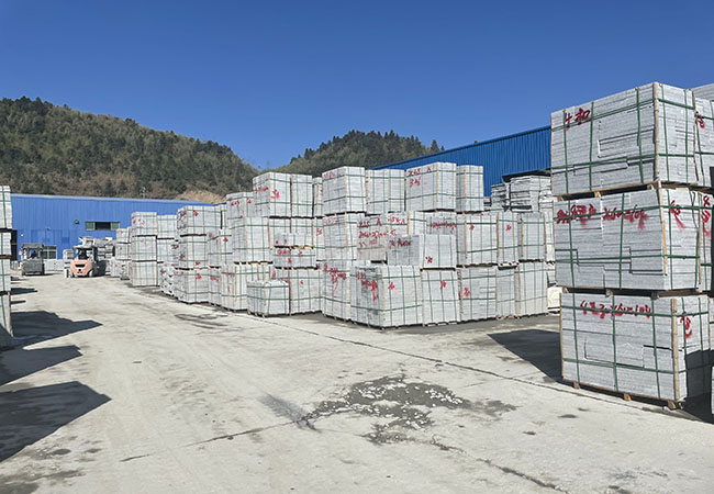 花園水景設(shè)計(jì)需考慮的石材規(guī)格參數(shù)與燈光線(xiàn)槽安裝路徑