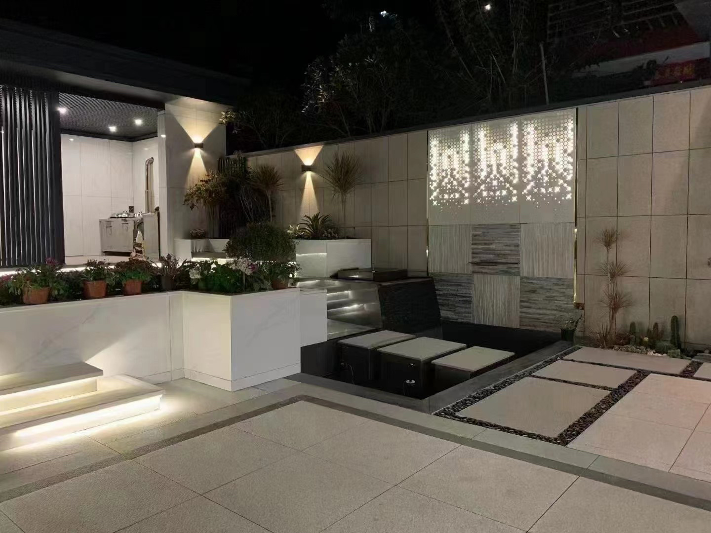 別墅庭院鋪地注意事項(xiàng)與施工