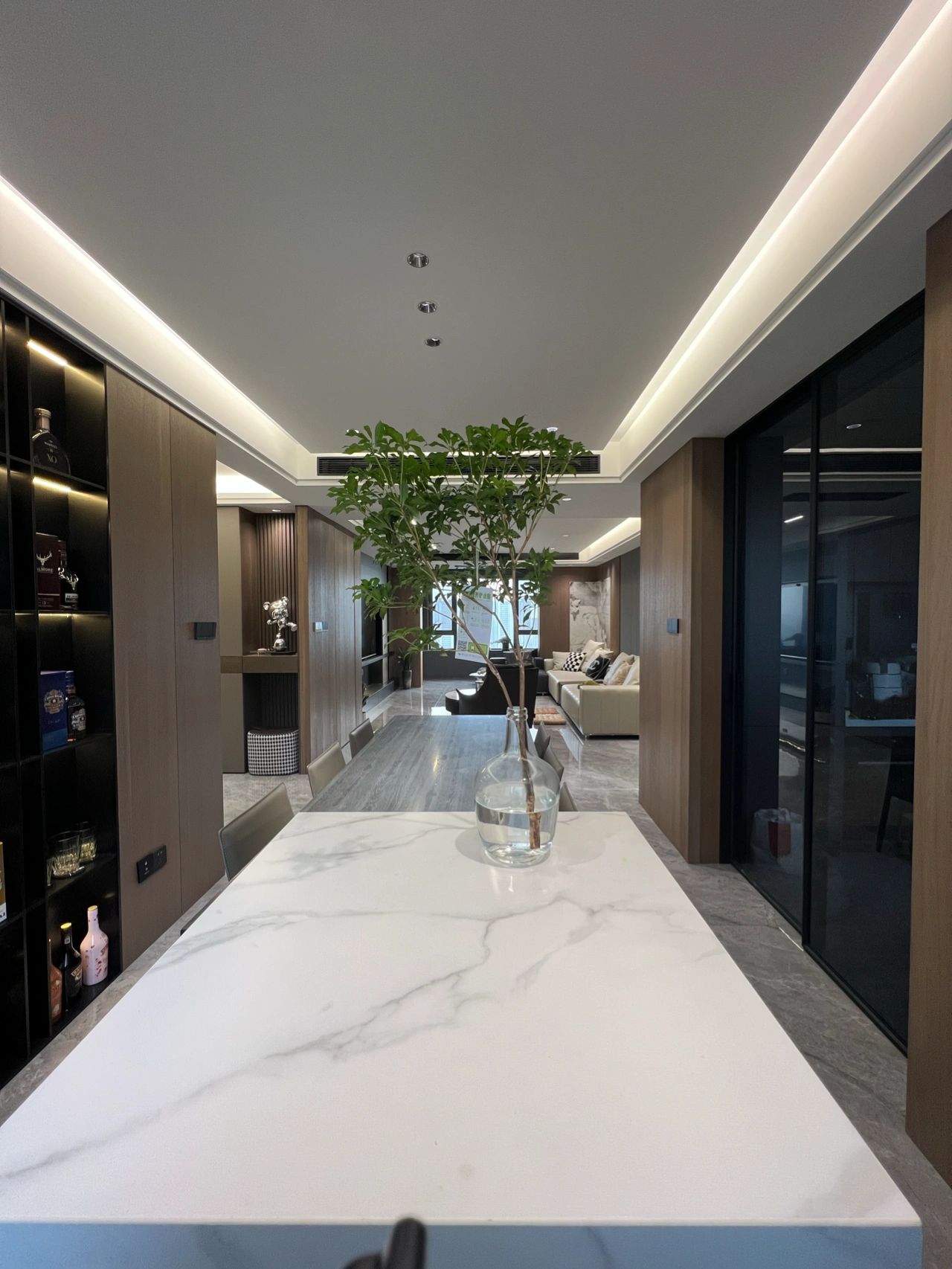 意式輕奢簡約裝修風(fēng)格