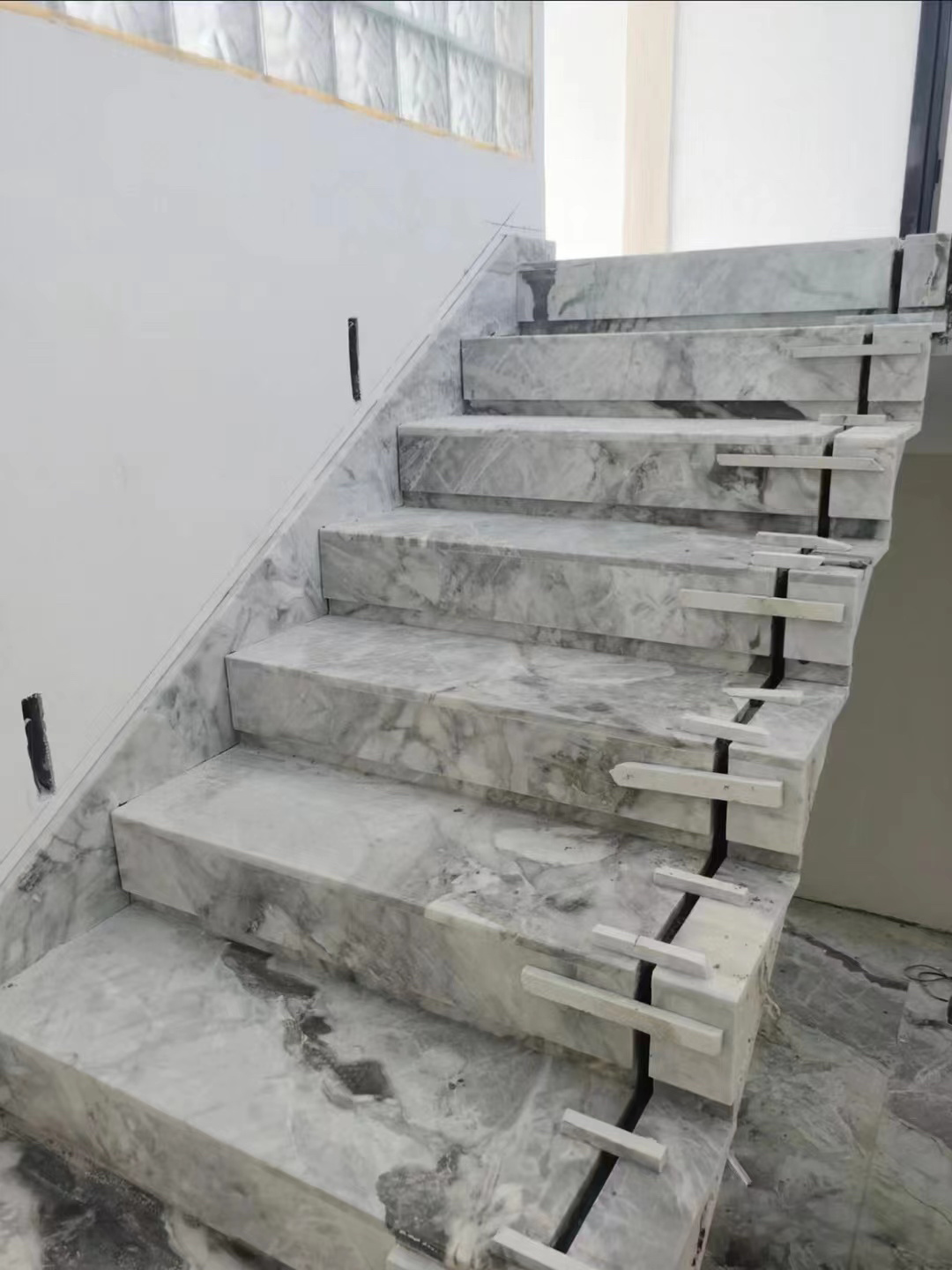 石材舊了返堿氧化如何自行翻新